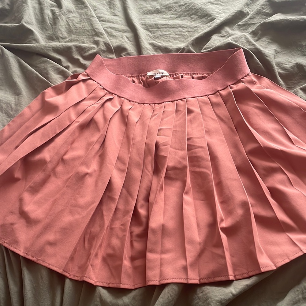 Pink skirt, size small